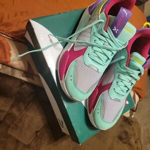 Puma Men's Teal and Pink Sneakers